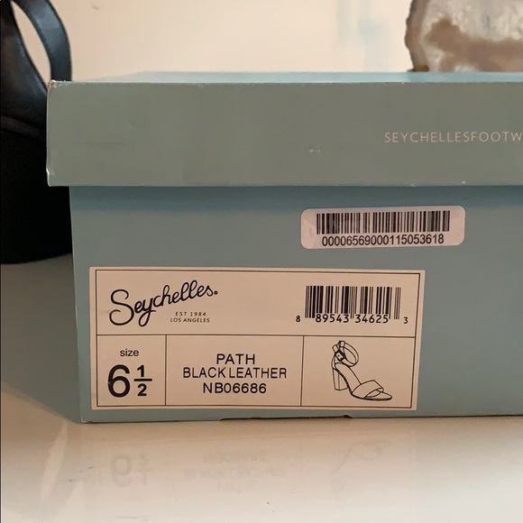 Seychelles Fuzzy Block Heel - Picture 4 of 6